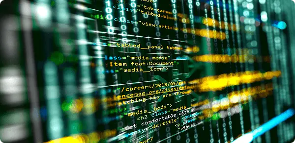 カラフルなプログラムコードが表示された画面